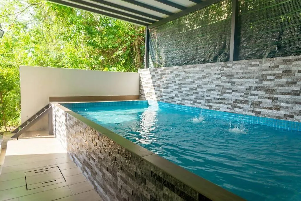5 Bedrooms Homestay With Private Pool Nilai Holiday home